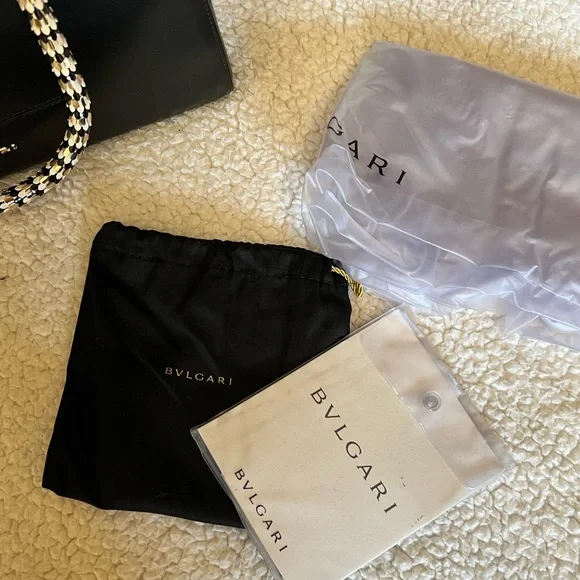 Authentic Bvlgari black leather top handle bag - Picture 9 of 11